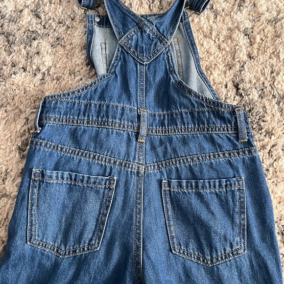 Cat & Jack Denim Overalls size 8 kids - Picture 4 of 4
